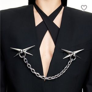 ❌SOLD❌ Thierry Mugler H&M Star Motif Double Brooch